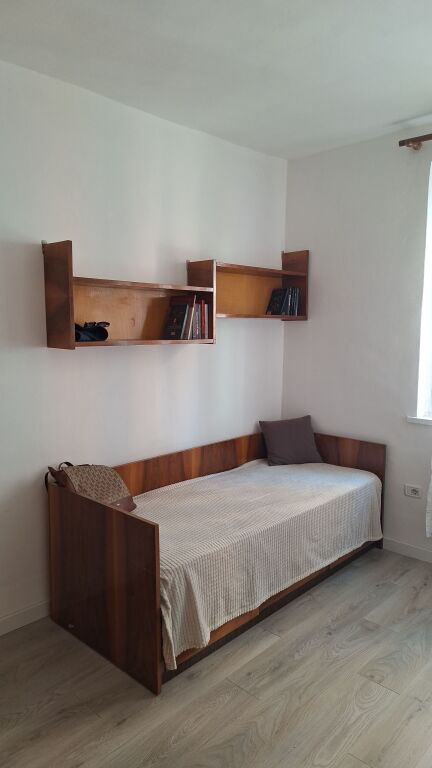 Apartament 2+1 📍 Rruga e Kavajes