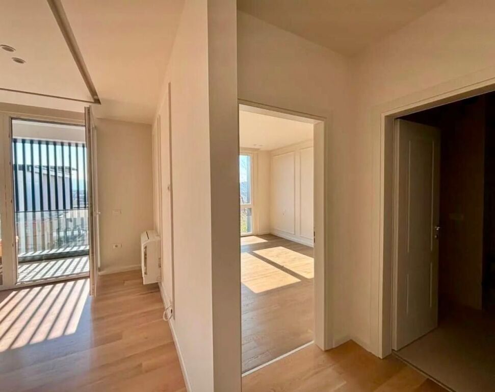 APARTAMENT 3+1 PER SHITJE TEK RRUGA E ELBASANIT