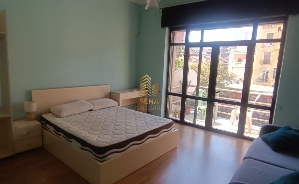 Qira, Apartament 3+1+blk, Rruga e Barrikadave, 70.000 Lek/muaj
