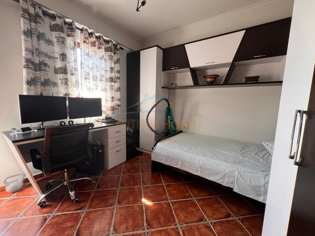 Jepet me qera apartament 3+1,Yzberisht Tirane
