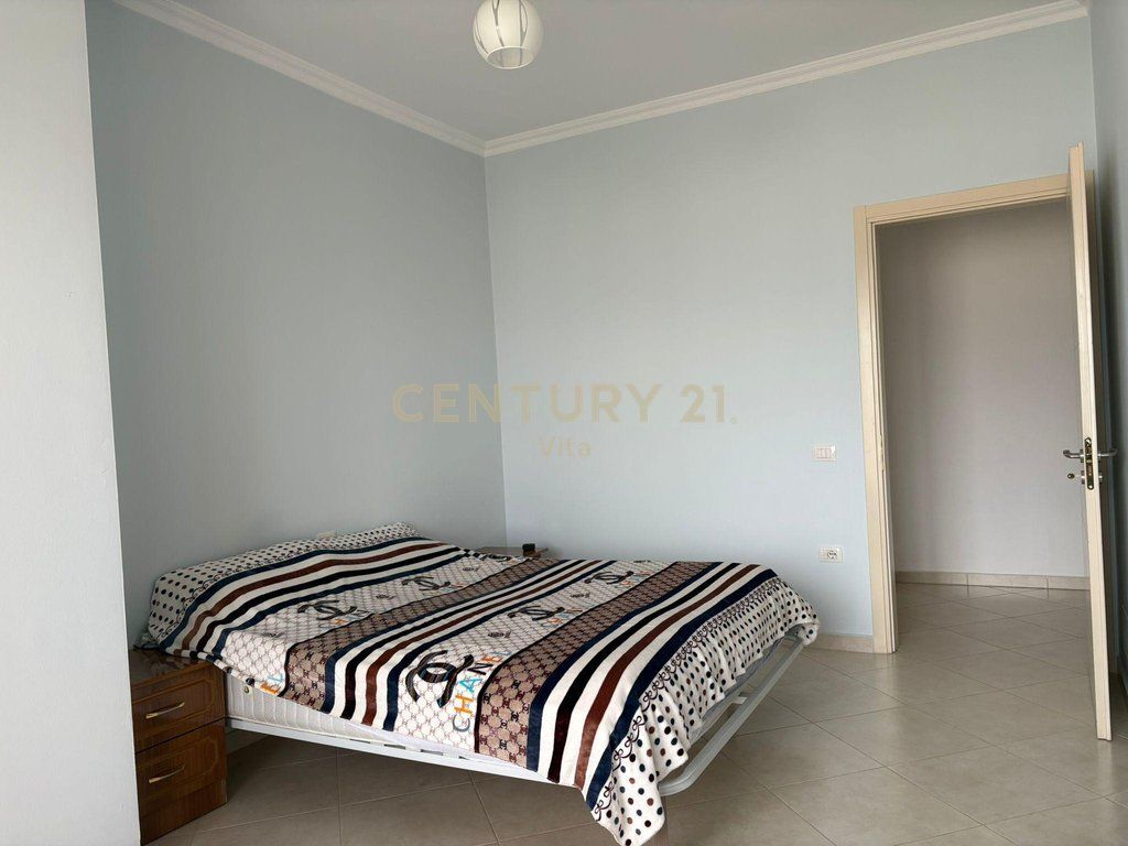 Super apartament 2+1+2 për Shitje pranë Kopshtit Botanik dhe Xhamisë, Tiranë !!