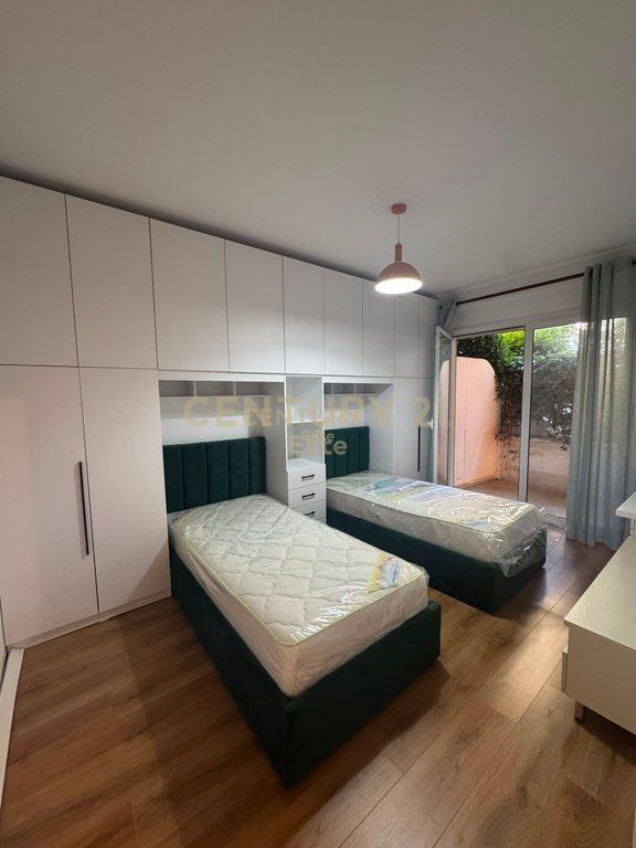Jepet me qira apartament 2+1+post parkimi ne Selite! 650 € /Muaj 65,000 Lekë /Muaj