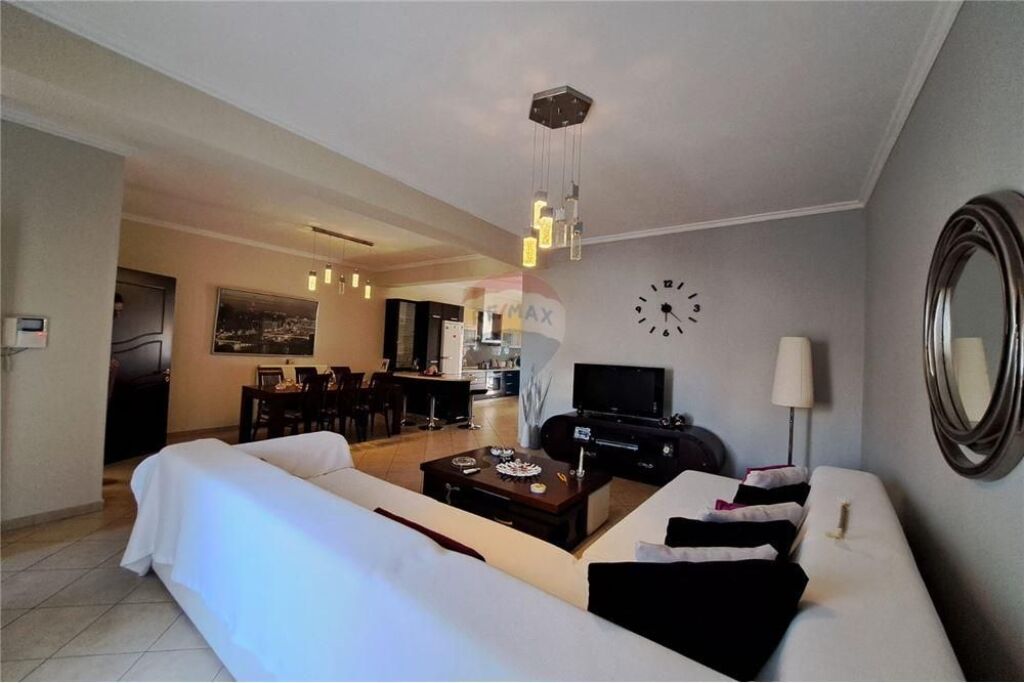 🏡 3-STORY DUPLEX FOR RENT | NEAR THE OLD COURT, VLORË