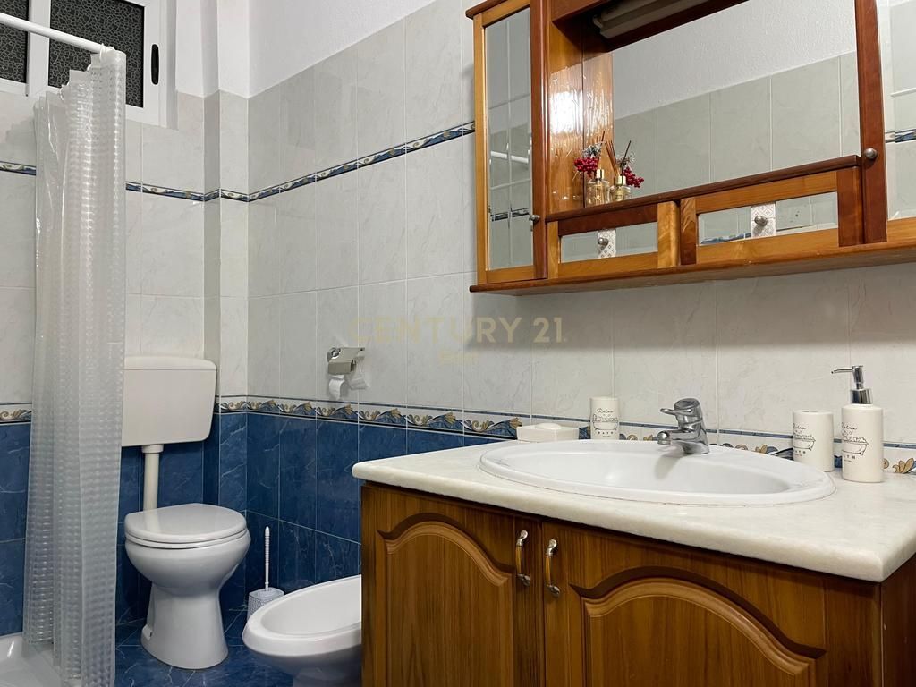 Shitet apartament 1+1 ne zonen Plazh Iliria, Durres !