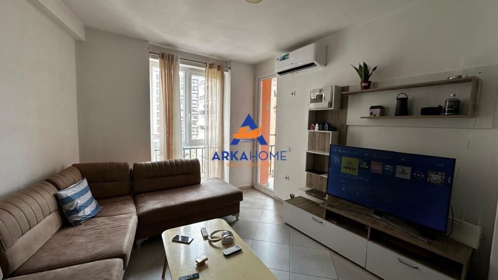 JEPET ME QERA APARTAMENT 2+1+BALLKON "TE KOMPLEKSI JOLLA,ASTIR" 60.000 LEKE
