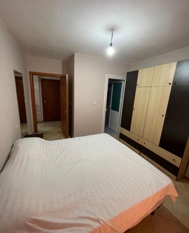 Apartament me qera 2+1 Misto Mame