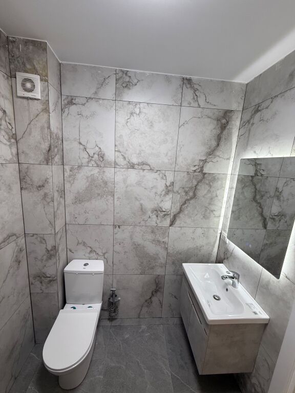 Shitet apartament 1+1 prane Terminalit te Autobuzave