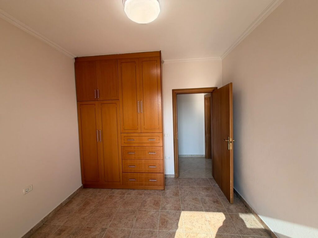 Apartament 2+1 per qira ne Selite.