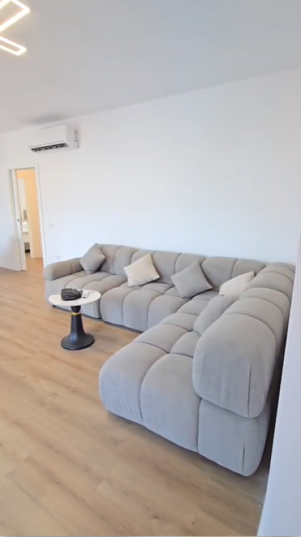 🌇Appartamento moderno in affitto – Scuola Rossa ✨