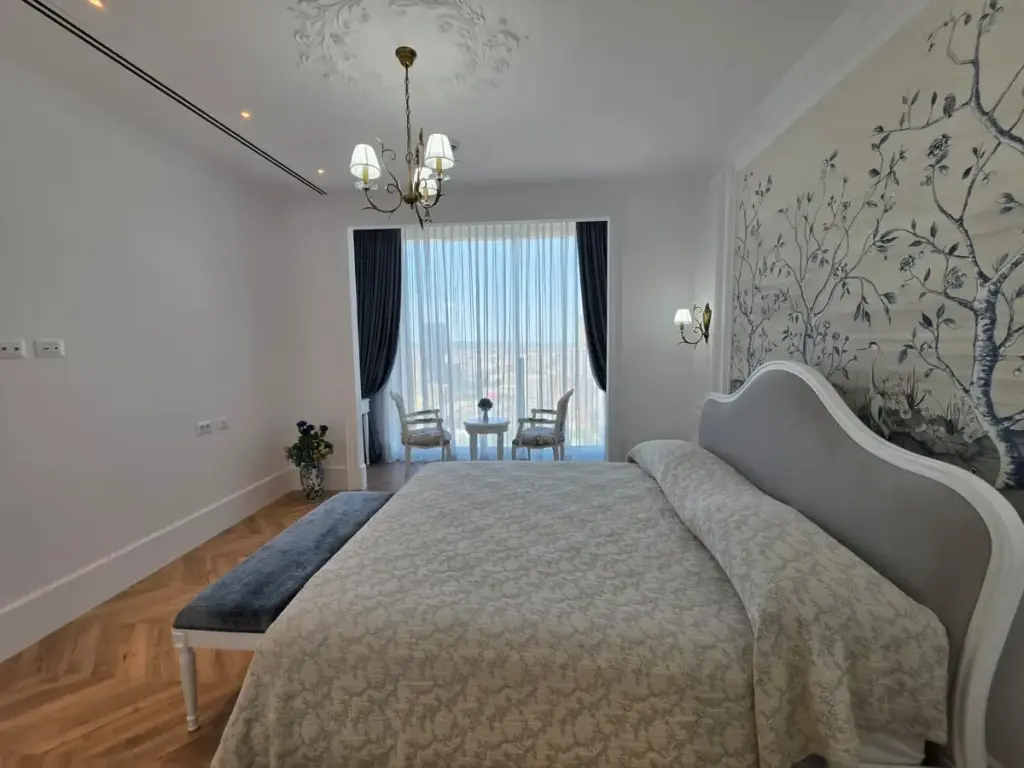 APARTAMENT LUKSOZ 2+1+2 PËR QIRA NË DOWNTOWN TIRANA