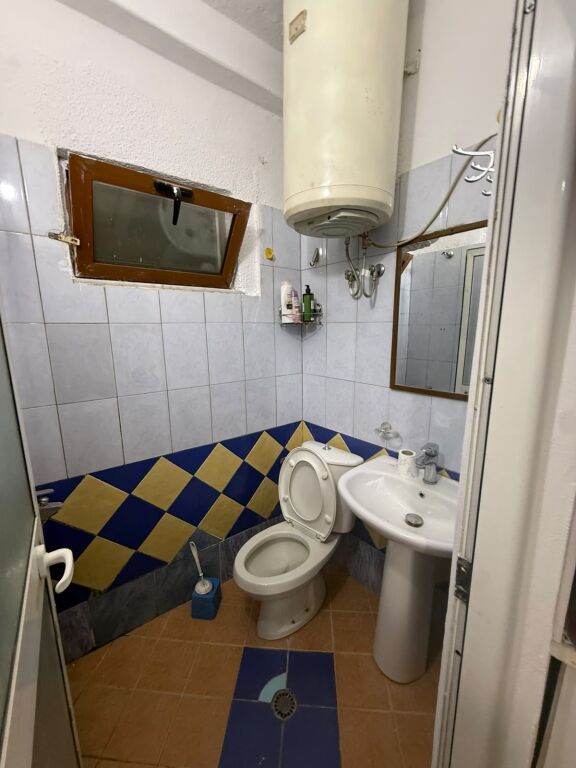 Jepet me qera garsoniere