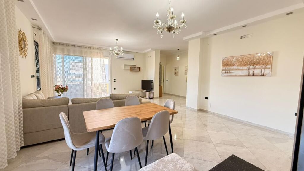 Apartament 3+1 me qira tek Liqeni i Thate, prane Spitalit te Kafsheve