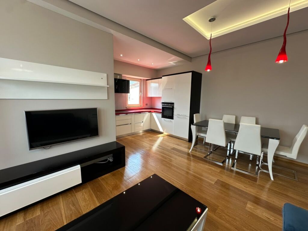 Shitet Apartament 2+1 , Liqeni Thate