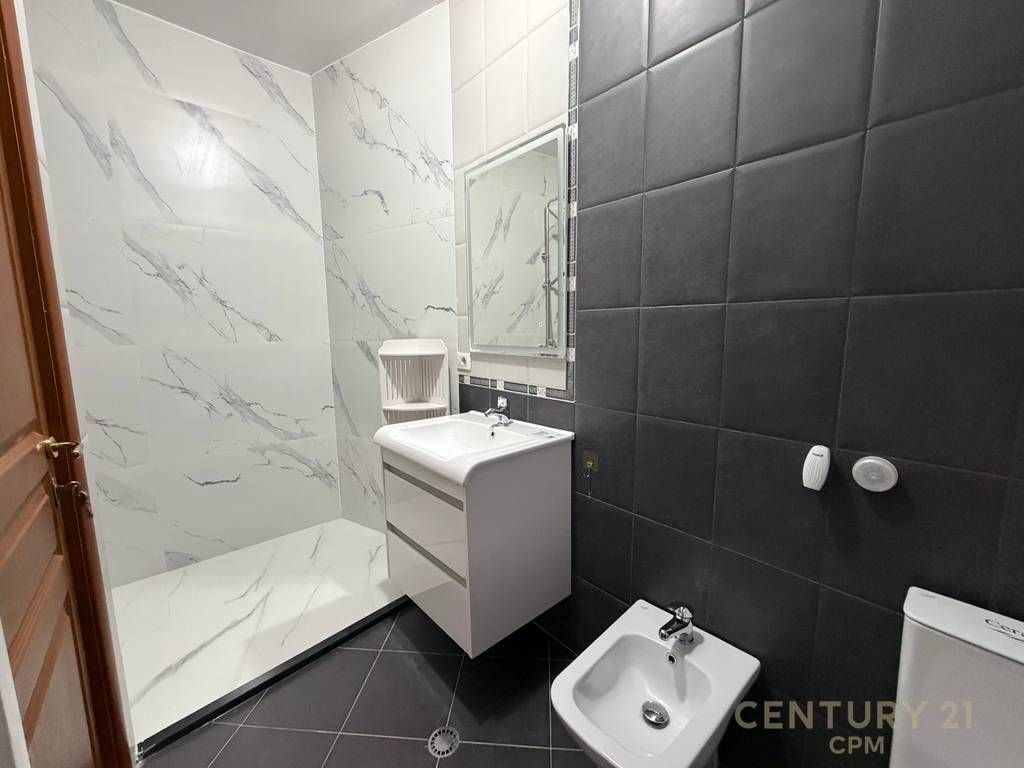 🏠 JEPET ME QIRA 2+1 ME PARKIM – RRUGA E ELBASANIT
