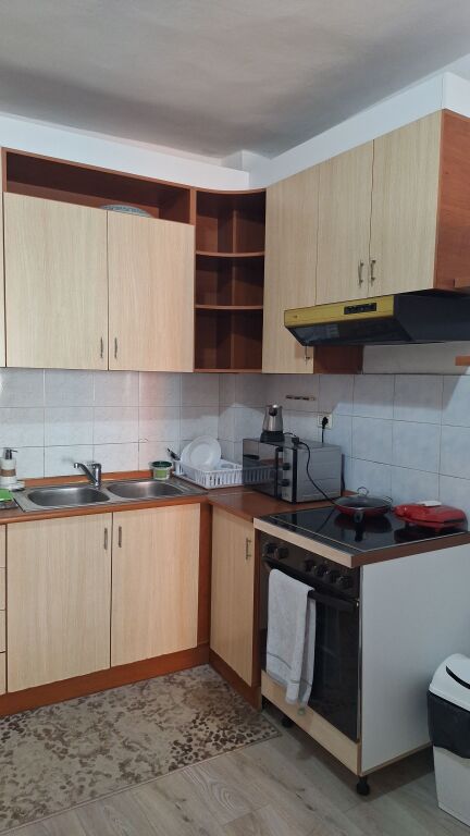 Apartament 2+1 📍 Rruga e Kavajes