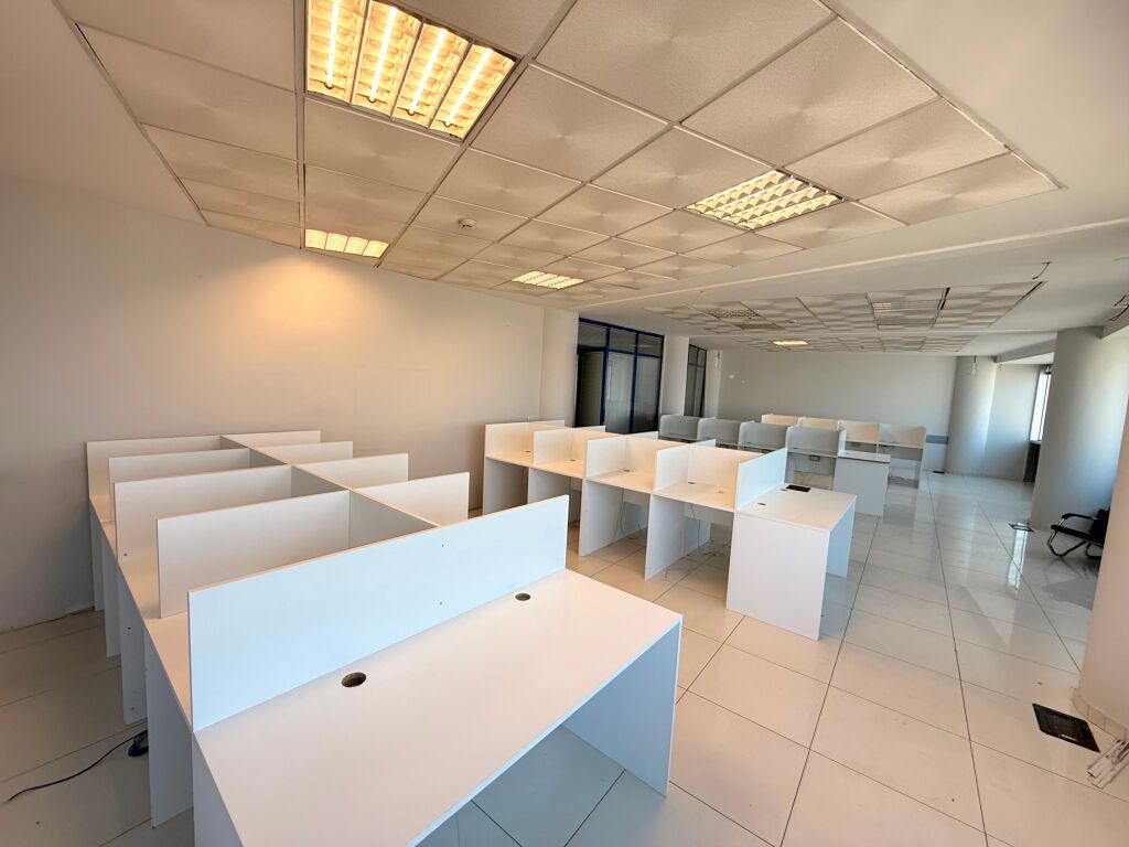Office for rent at Selvia !