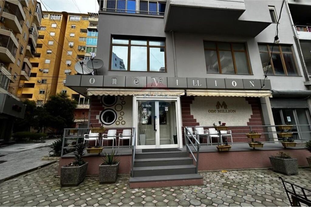 🍸 AMBIENT KOMERCIAL PËR QIRA | PRANË PORTIT, VLORË