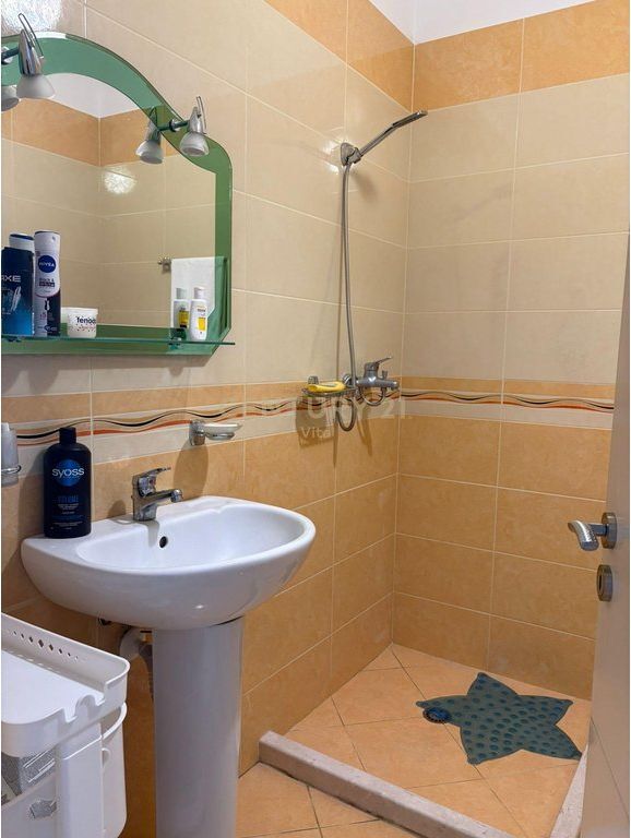 Super apartament 2+1+2 për Shitje pranë Kopshtit Botanik dhe Xhamisë, Tiranë !!