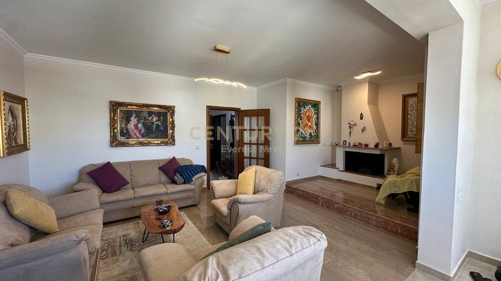 SHITET APARTAMENT 2+1+2 – RRUGA E BARRIKADAVE