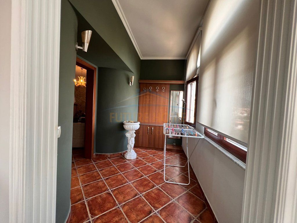 Jepet me qera apartament 3+1,Yzberisht Tirane