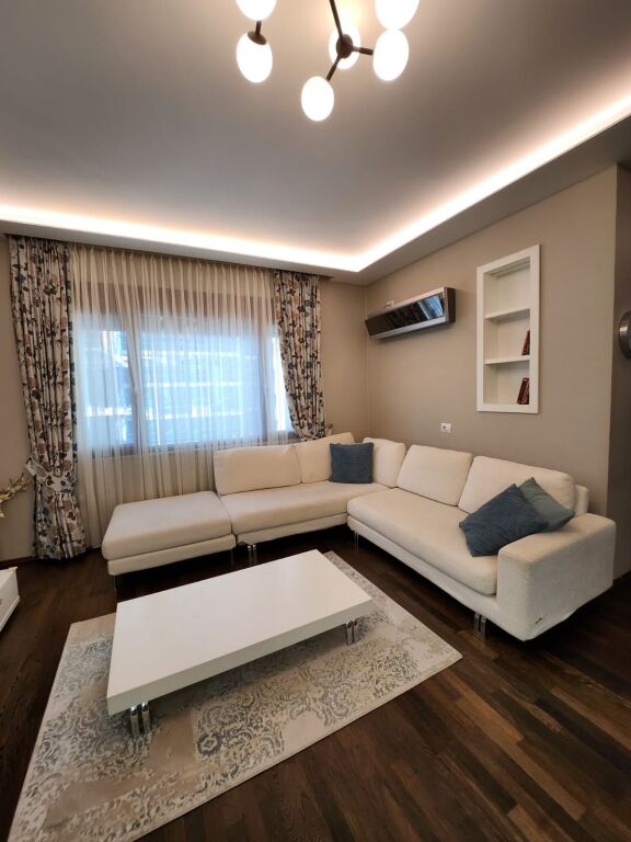Appartamento 2+1 in affitto dato presso Stadiumi Arena, Stadiumi Air Albania, Rruga e Elbasanit.