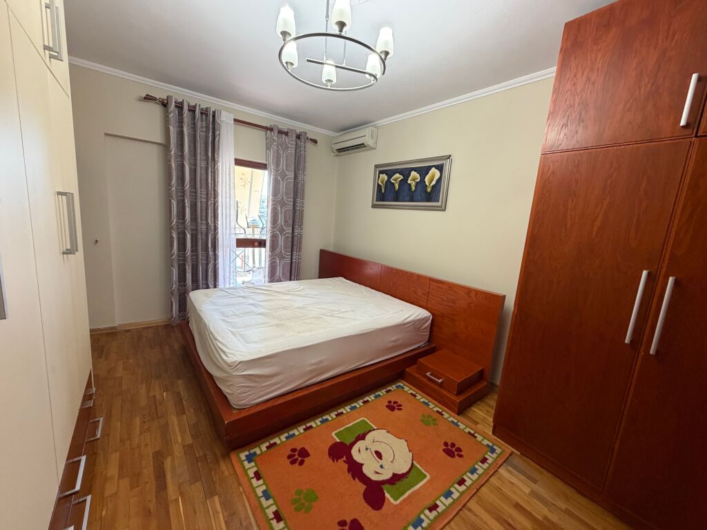 2+1, rrug e barrikadave, 800 mila leke
