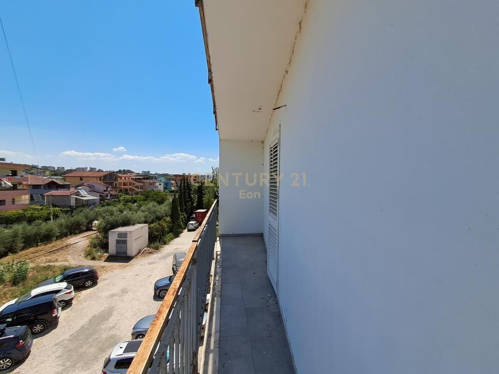 VENDESI APPARTAMENTO 3+1+2 (+4 BALCONI) A PLAZH ILIRIA !