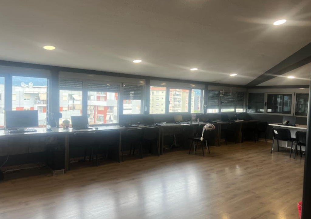 UFFICIO PREMIUM IN AFFITTO 250 m² | VIA ELBASANI