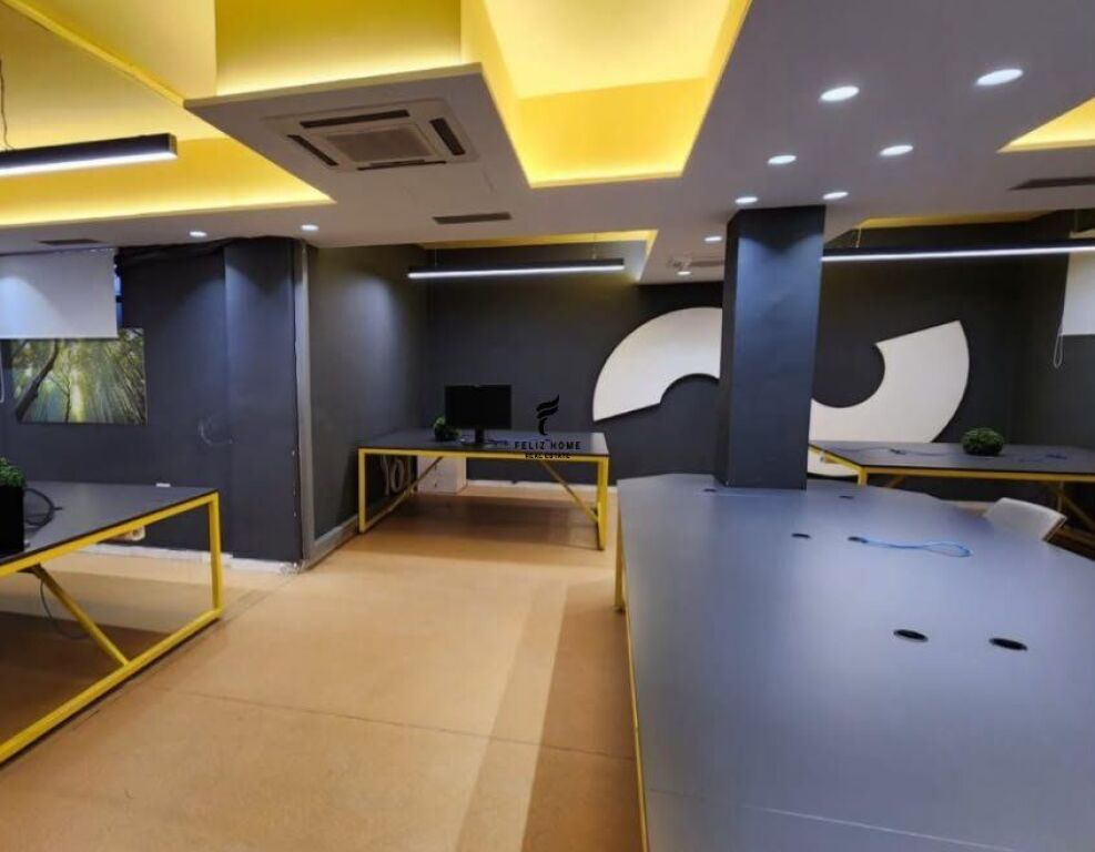 OFFICE FOR RENT 50 M2 21 DECEMBER 80,000 LEKE FH-91696