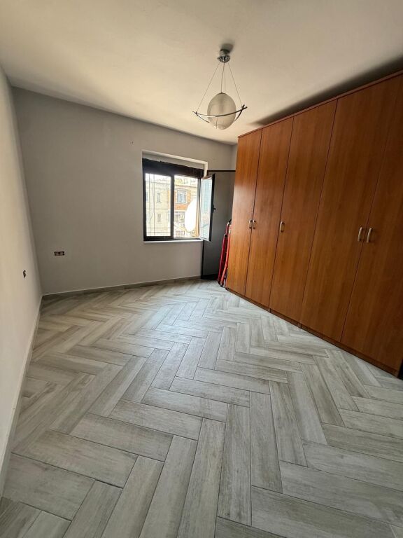 VENDESI APPARTAMENTO 2+1 | SCUOLA DI BALLO