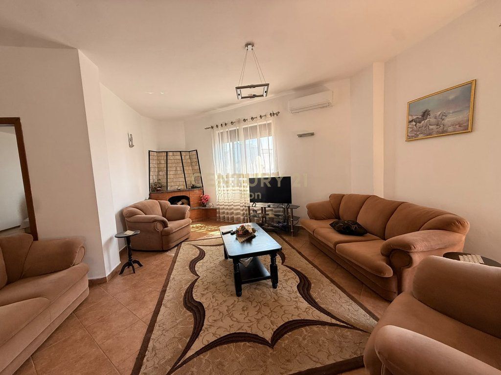 Apartament 1+1 Me Qira në Ish Rajoni i Policisë, Durrës !