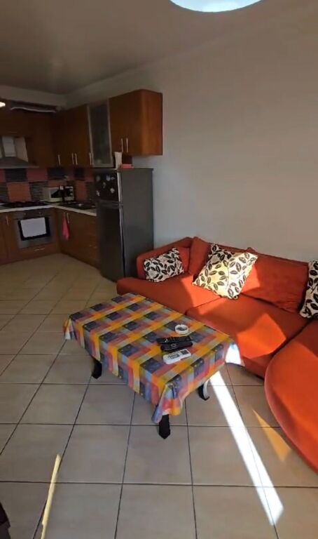 Apartment me qera tek Bashkia