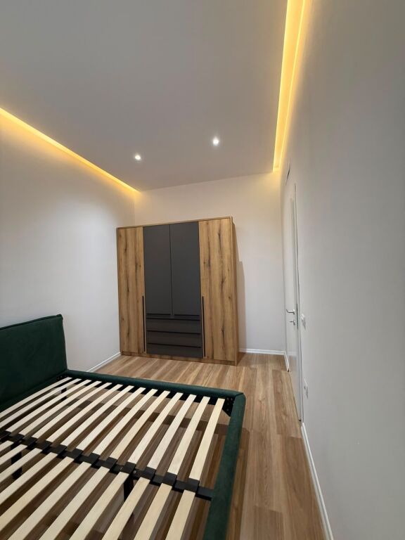 Jepet me qira apartament 1+1