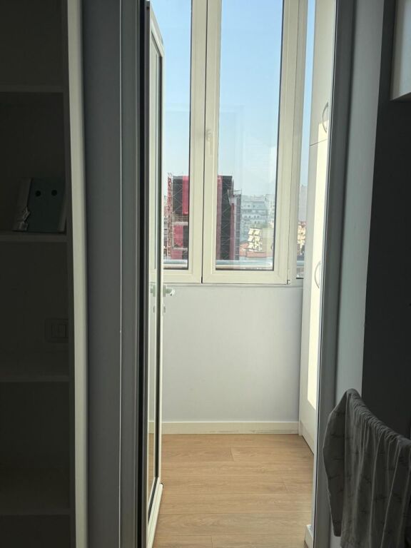 Super Appartamento 3+1+2 in affitto vicino al Centro di Tirana
