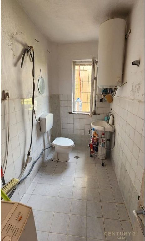 Shitet Apartament 1+1 📍Pazari i ri
