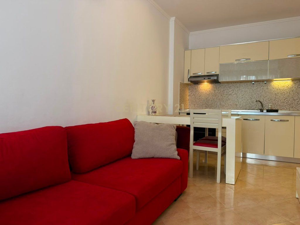 Shitet apartament 1+1 ne zonen Plazh Iliria, Durres !