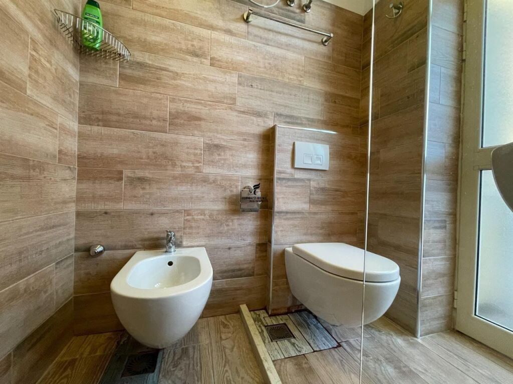APARTAMENT ME QERA 1+1 MYSLYM SHYR 65.000 LEKE FH-91703