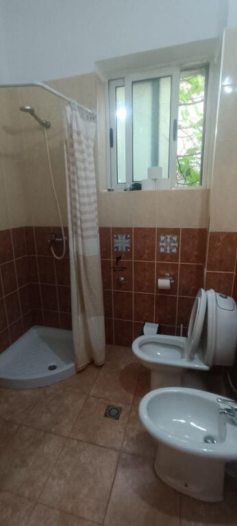 APPARTAMENTO IN AFFITTO 2+1 VIA DELLE BARRICATE 70.000 LEKE FH-91763