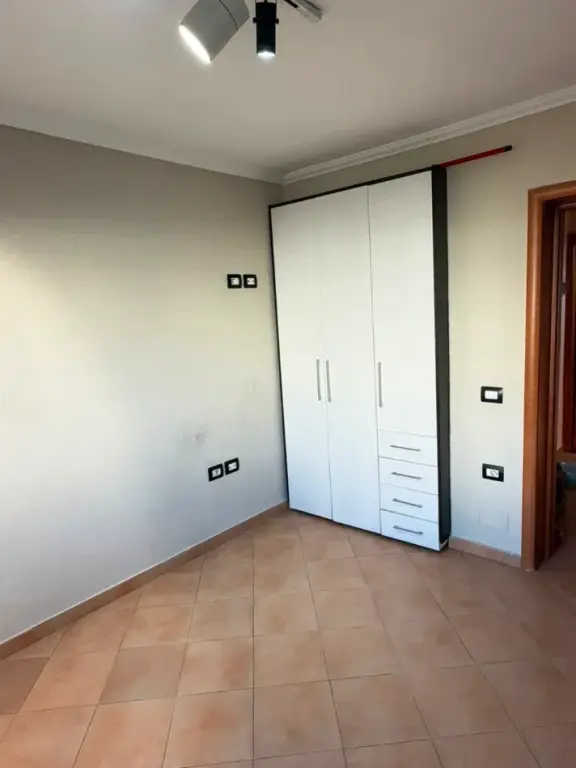 Qera | Apartament 2 + 1 | 21 Dhjetori | 600 €/muaj