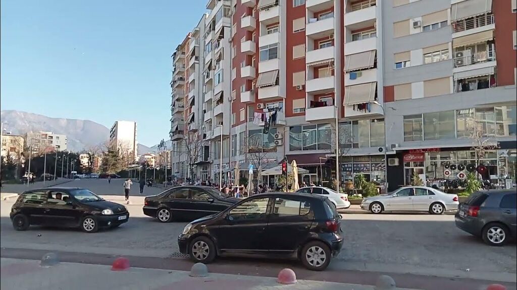 MAGAZZINO IN AFFITTO 130 M2 "EX MERCATO ELETTRICO" 1200 EURO