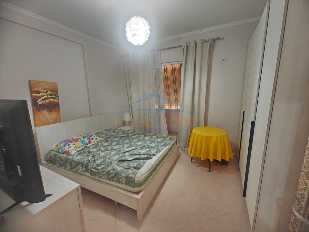Qera, Apartament 2+1+2+Post Parkim, Xhamlliku, Tiranë    70,000 Lekë