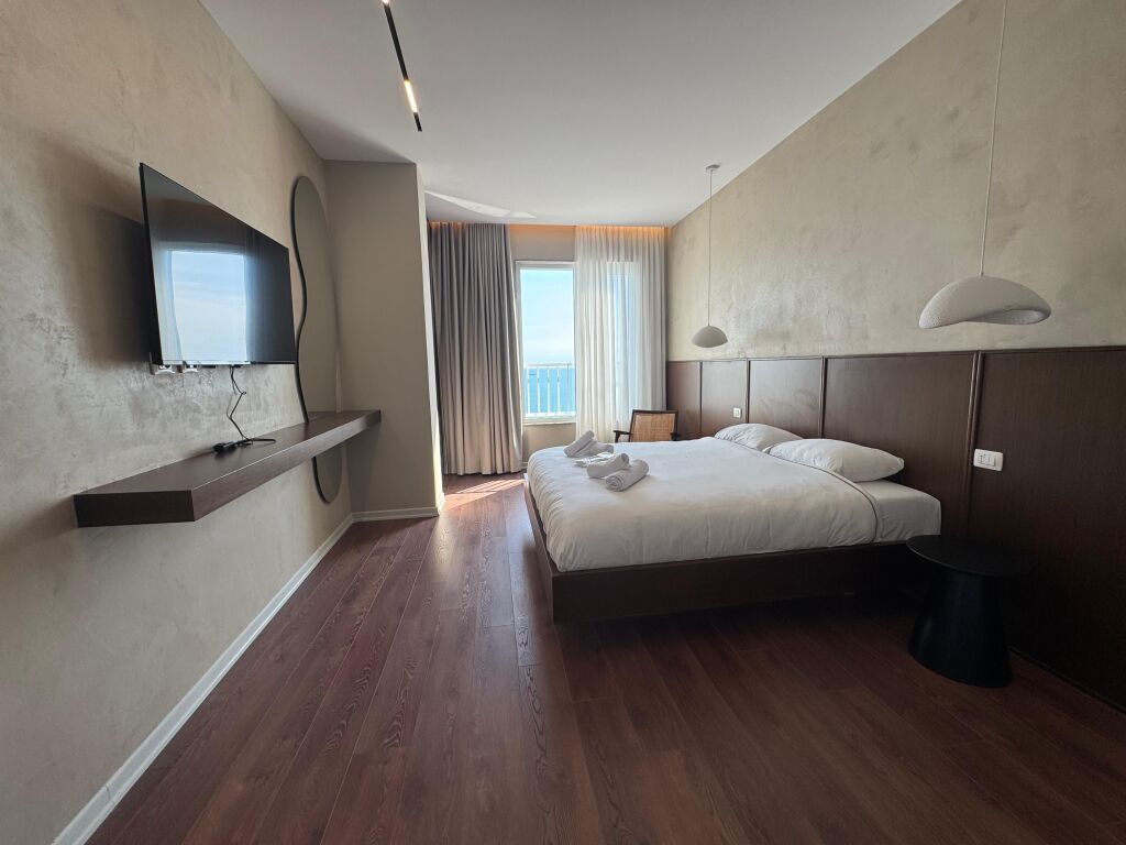 Jepet apartament me qera 1+1