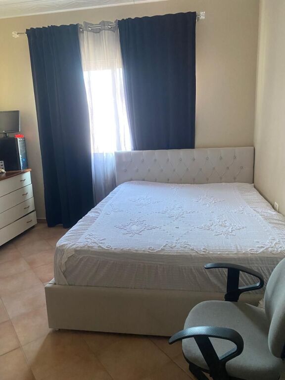 Shitet apartment 2+1+2 . Prane pallateve Çabej