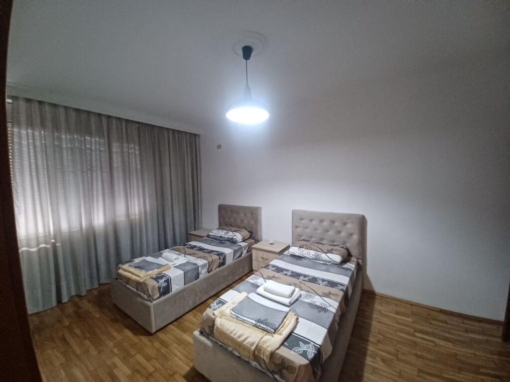 Appartamento 2+1+2 in affitto Via Fortuzi 750 €