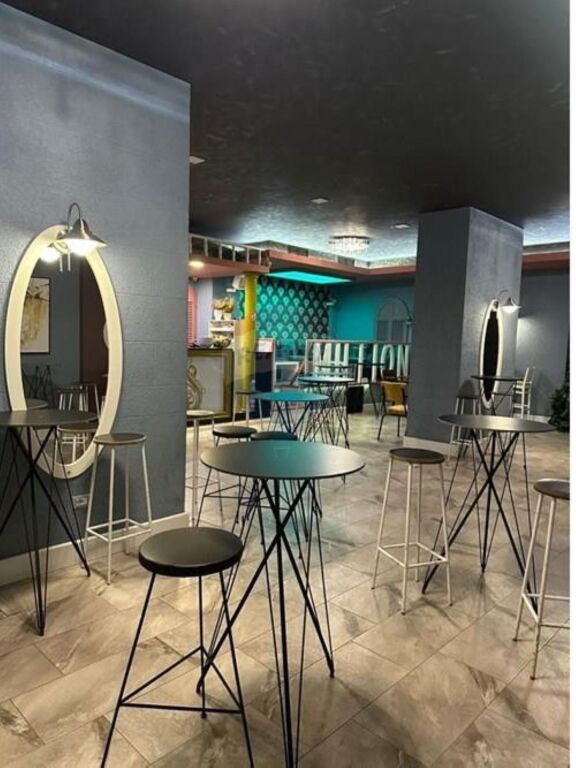 🍸 AMBIENT KOMERCIAL PËR QIRA | PRANË PORTIT, VLORË
