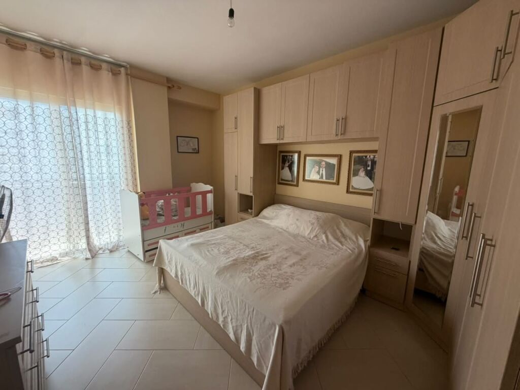 🏢Fresk, vicino al Ristorante Fresk, si affitta appartamento arredato 1+1. 50.000 Leke    