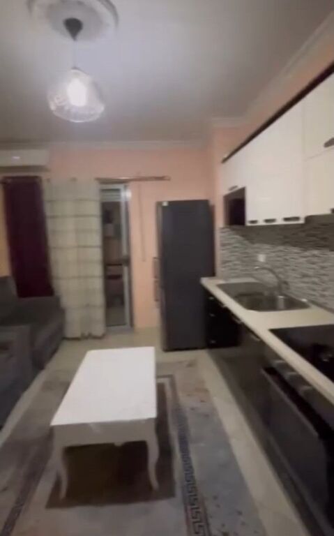 Jepet apartament 1+1 me qira ne Kombinat , Yzberisht , Selite .