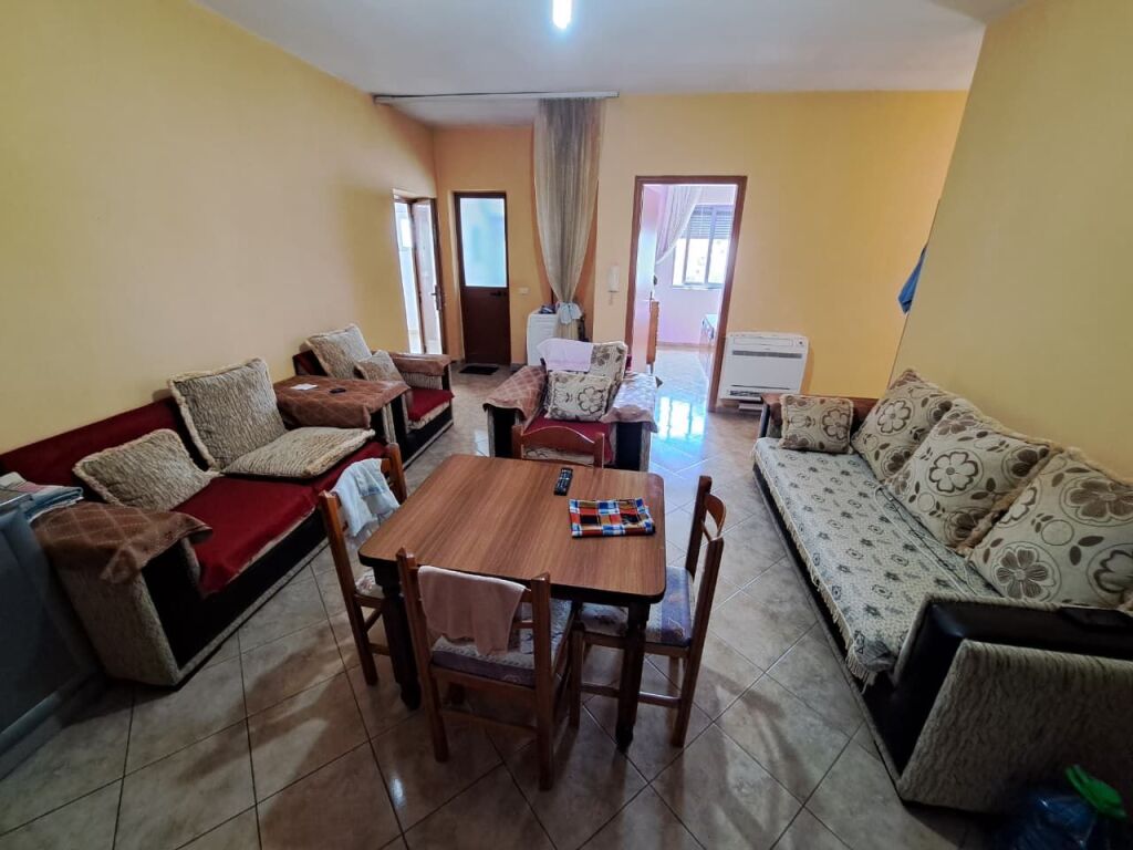Apartament 2+1 ne Shitje ne Astir, Prane Rrethrrotullimit 