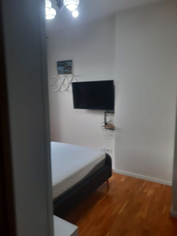 Qera | Apartament 2 + 1 | Rruga e barrikadave | 700 €/muaj