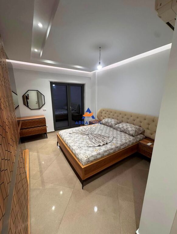 AFFITTASI APPARTAMENTO 2+1+BALCONE "AL RING CENTER, ZOGU I ZI" 1000 EURO